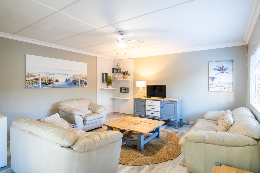 7 Bedroom Property for Sale in Hartenbos Central Western Cape